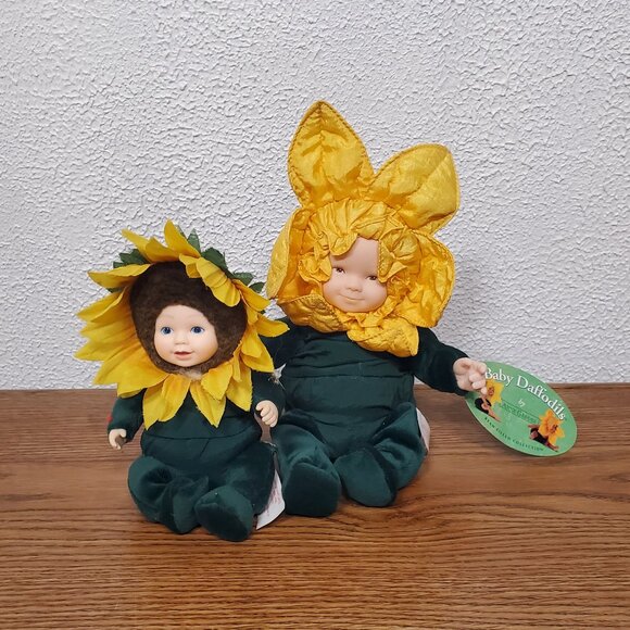 Anne Geddes Other - Vintage Dolls by Anne Geddes - 1999 Baby Daffodils Bean Filled - 6" and 9"
